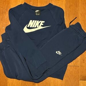 Nike Navy Blue Sweatpants and Sweatshirt Set